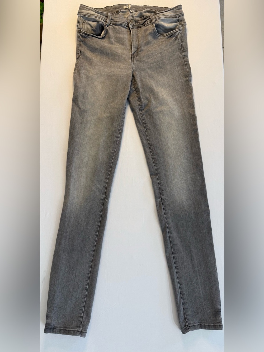 Zara Trafaluc Gray Wash Skinny Jeans Size 10